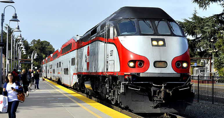 Image for display with article titled Caltrain Gets $43M to Go All-Electric by 2024