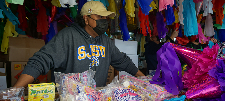 Valley Fair in San Jose adds merchants, reaches record sales, visits