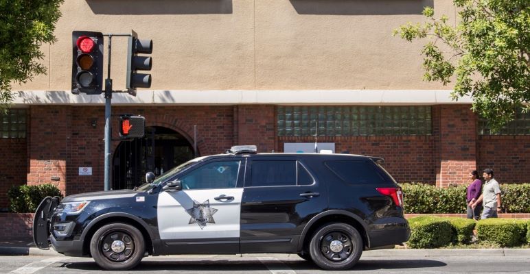 Image for display with article titled Palo Alto Police Officer Pleads Guilty to 2018 Assault of Man He Was Arresting
