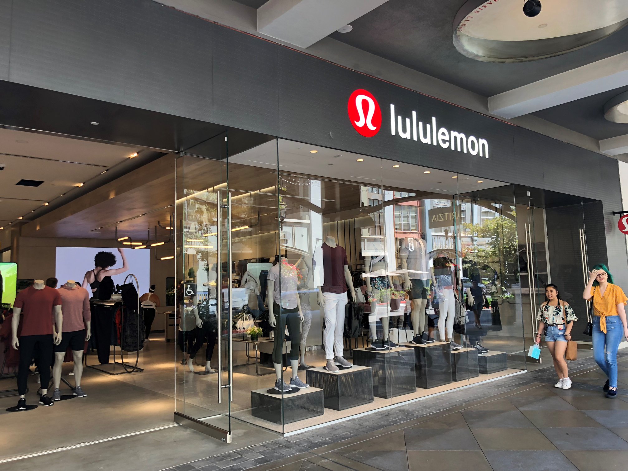 Lululemon Locations San Diego 13 - zg2rsgz