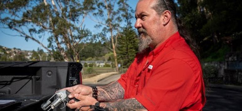 Image for display with article titled Court Decision Creates Boom for Concealed Carry in CA, But Permit Waiting Lists Are Long