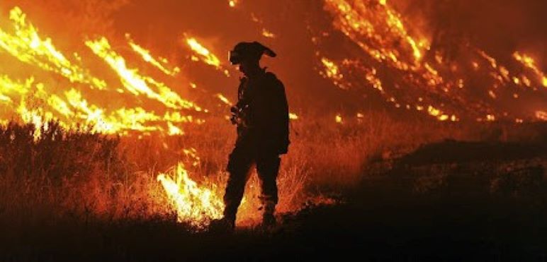 Image for display with article titled Legislators Move to Fund Mental Health Services for Firefighters