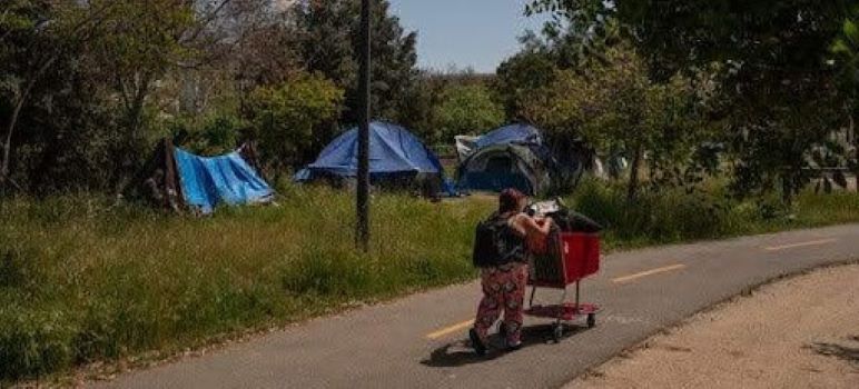 Image for display with article titled U.S. Cities Looking to Mayor Mahan as City OKs Arresting Homeless People Who Refuse Housing