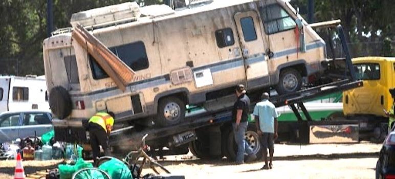 City Removal of RVs, Cars from Streets Gains New Support in Legislature